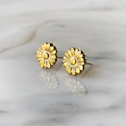 DAISY stud earrings