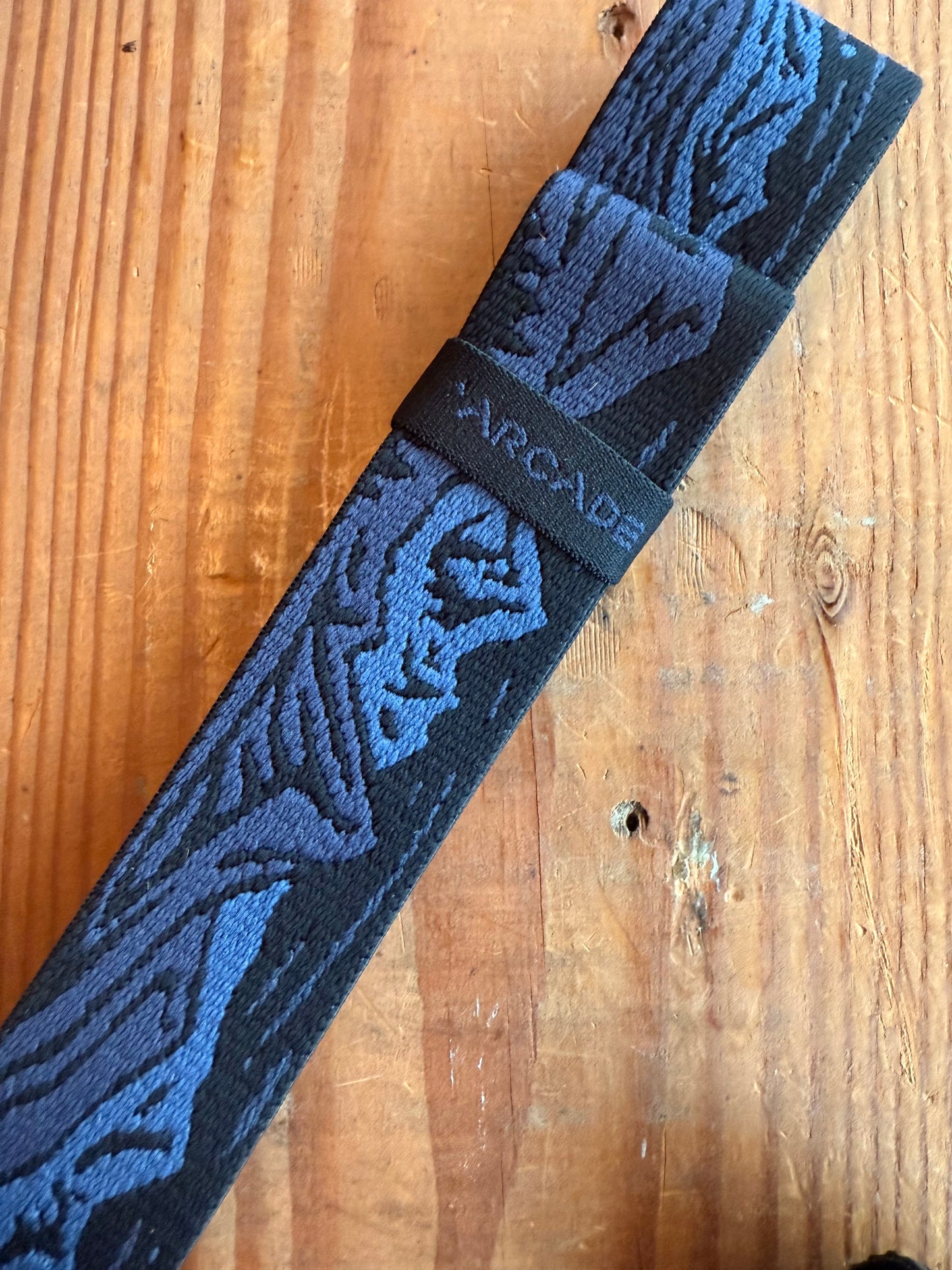 OUT OF RANGE belt