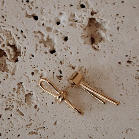 BOWIE stud earrings