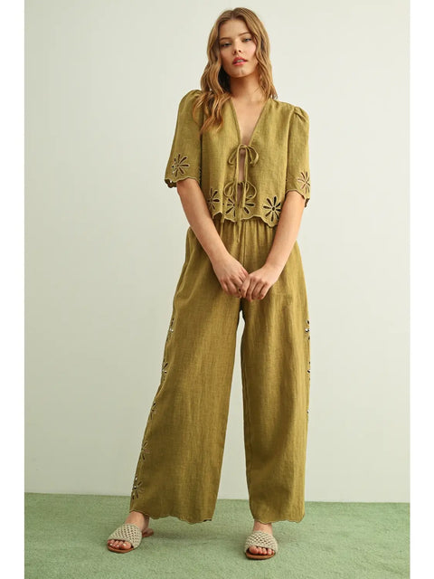 OLIVE TREE eyelet top
