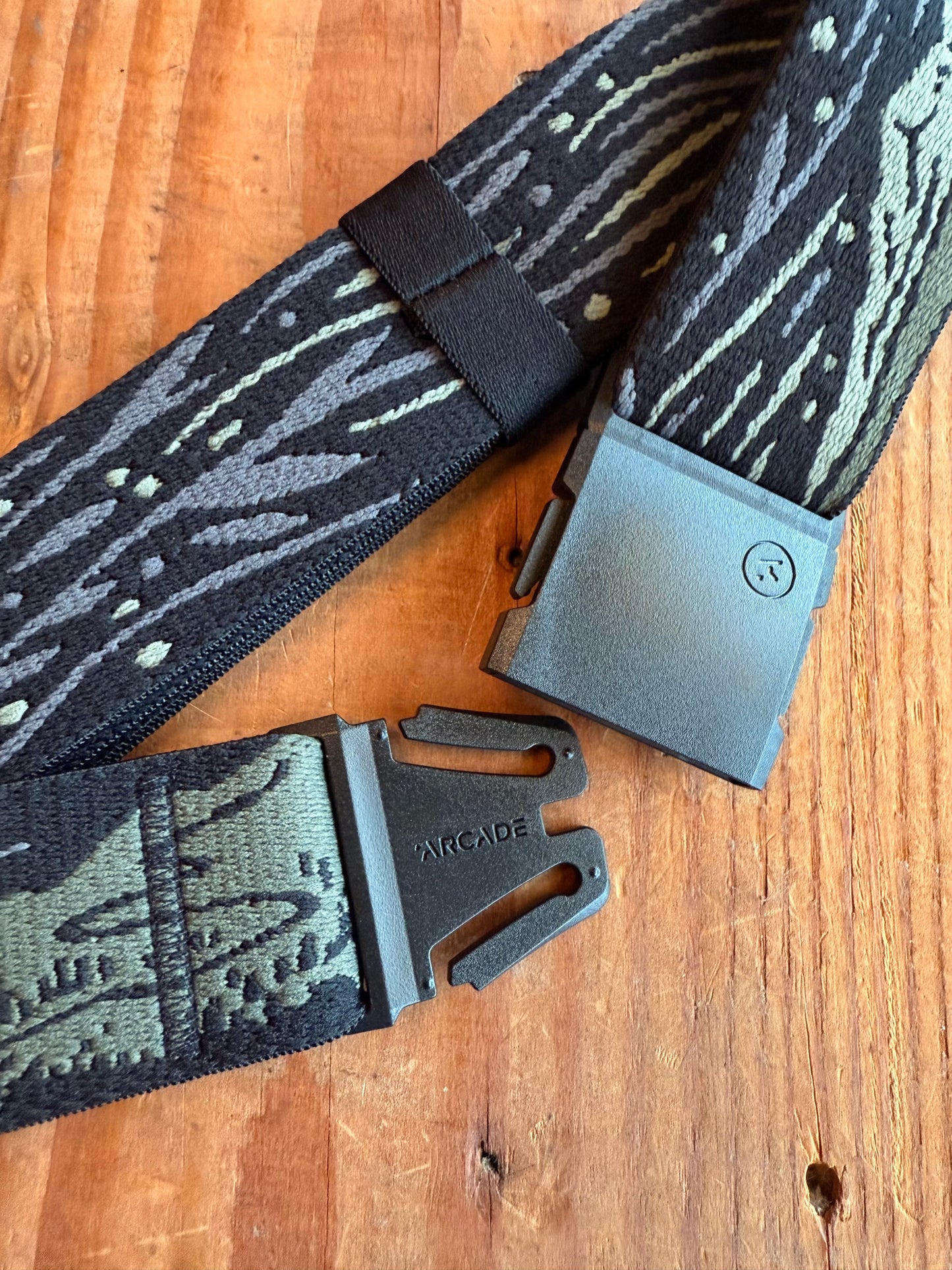 OUT OF RANGE belt