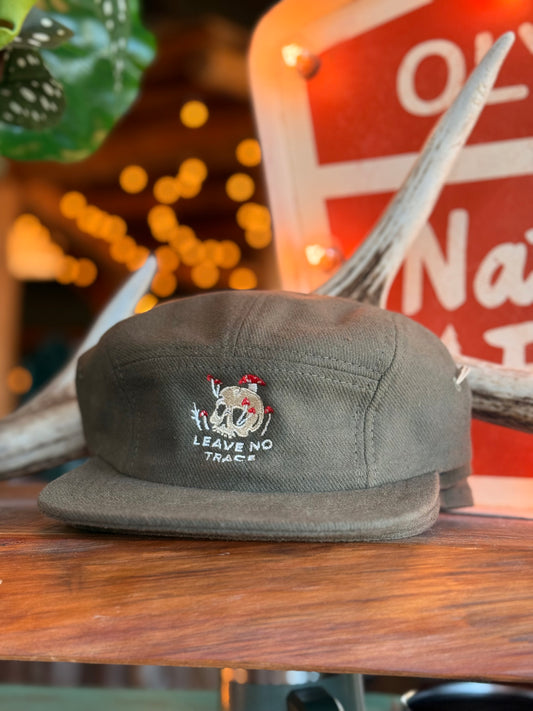 LEAVE NO TRACE hat