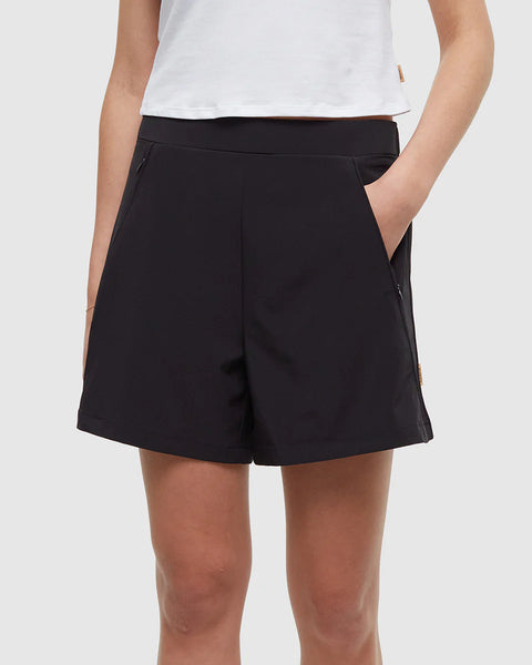 SOLSTICE shorts
