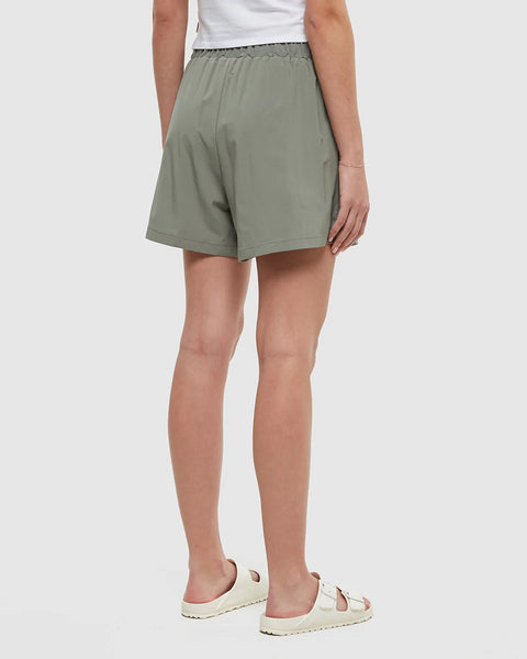SOLSTICE shorts