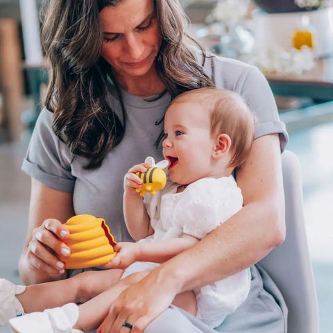 HONEY BEE teether set