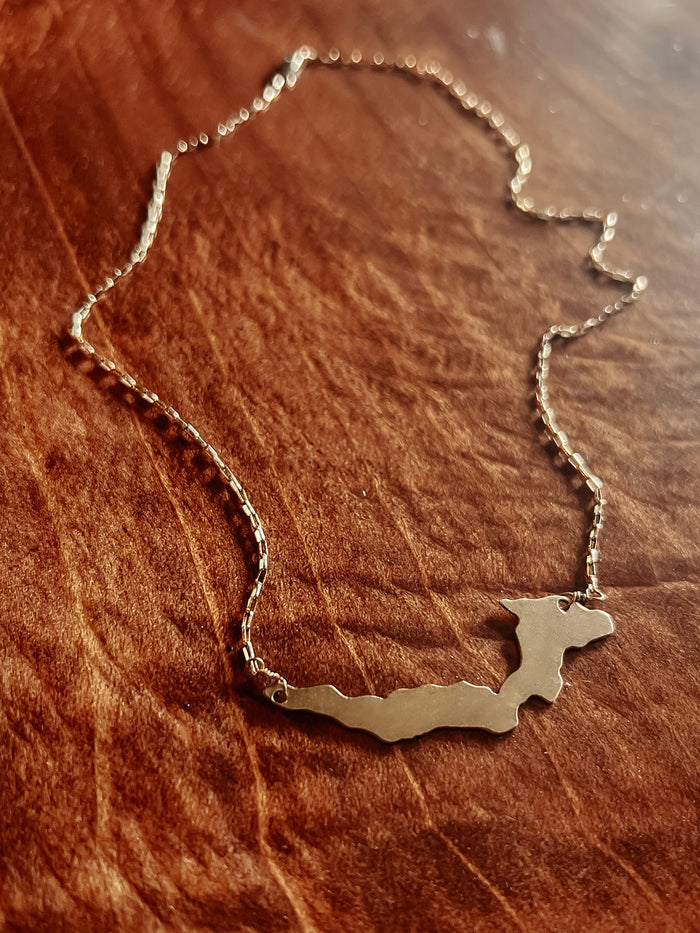 LAKE CRESCENT necklace